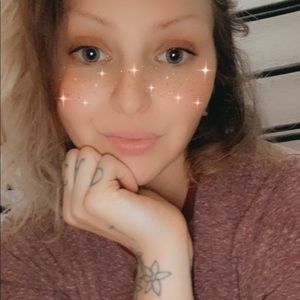 Meet your Posher, Allyssa